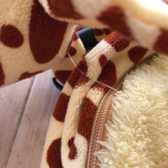 NWOT FUNZ PAL AROUND GIRAFFE knapsack/wheelie - Picture 8 of 8